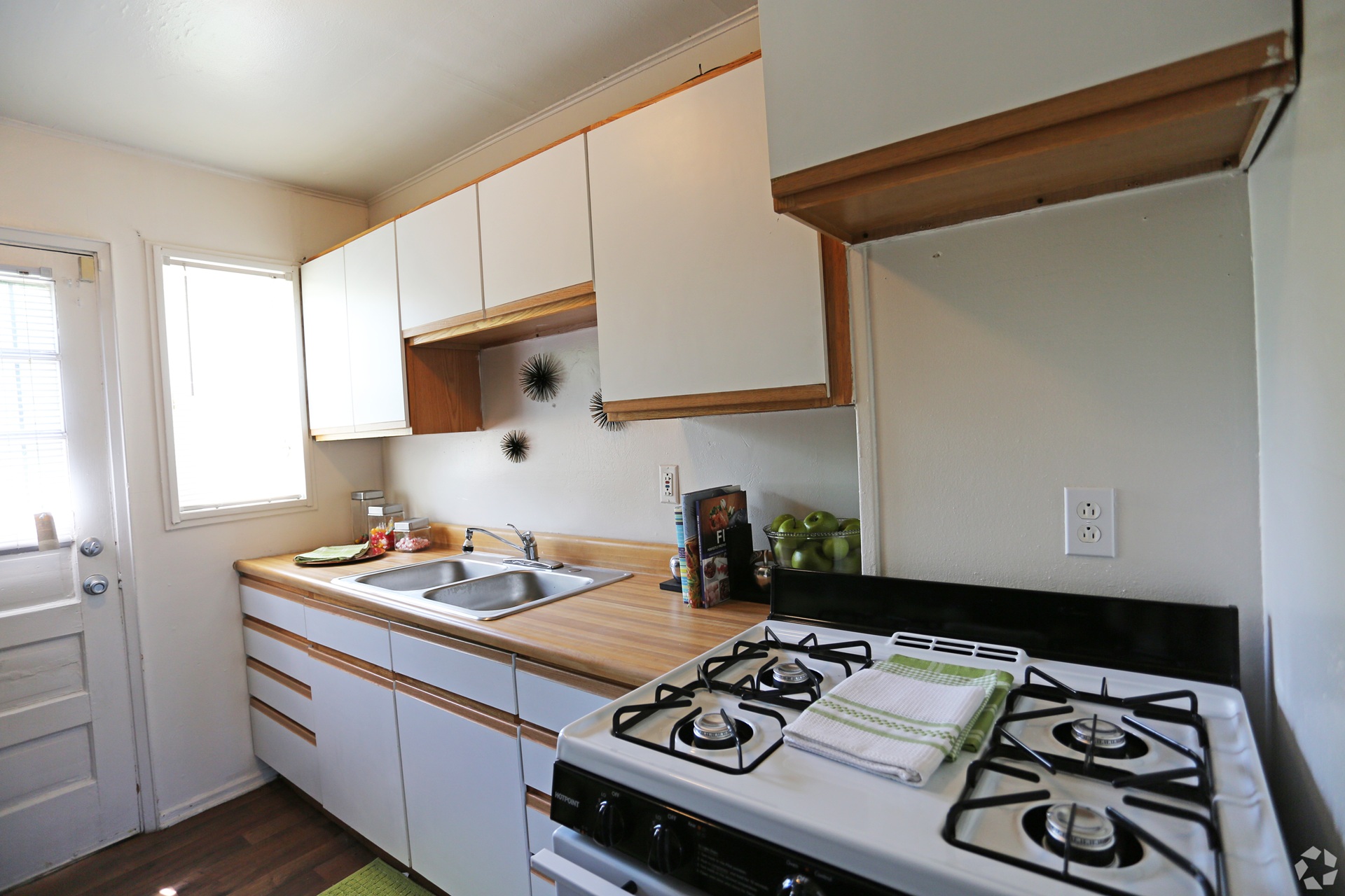 Westbrook Apartments kitchen in Gary Indiana